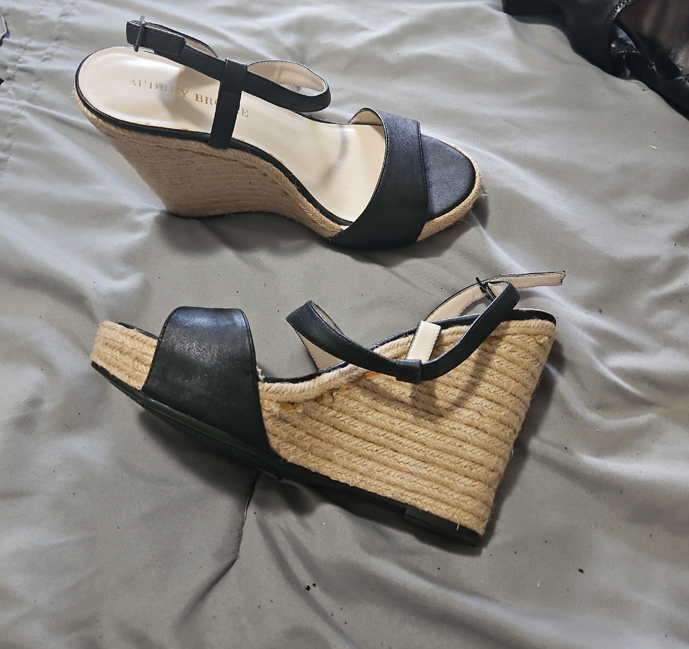Aldo Black and Tan Wedge Sandals